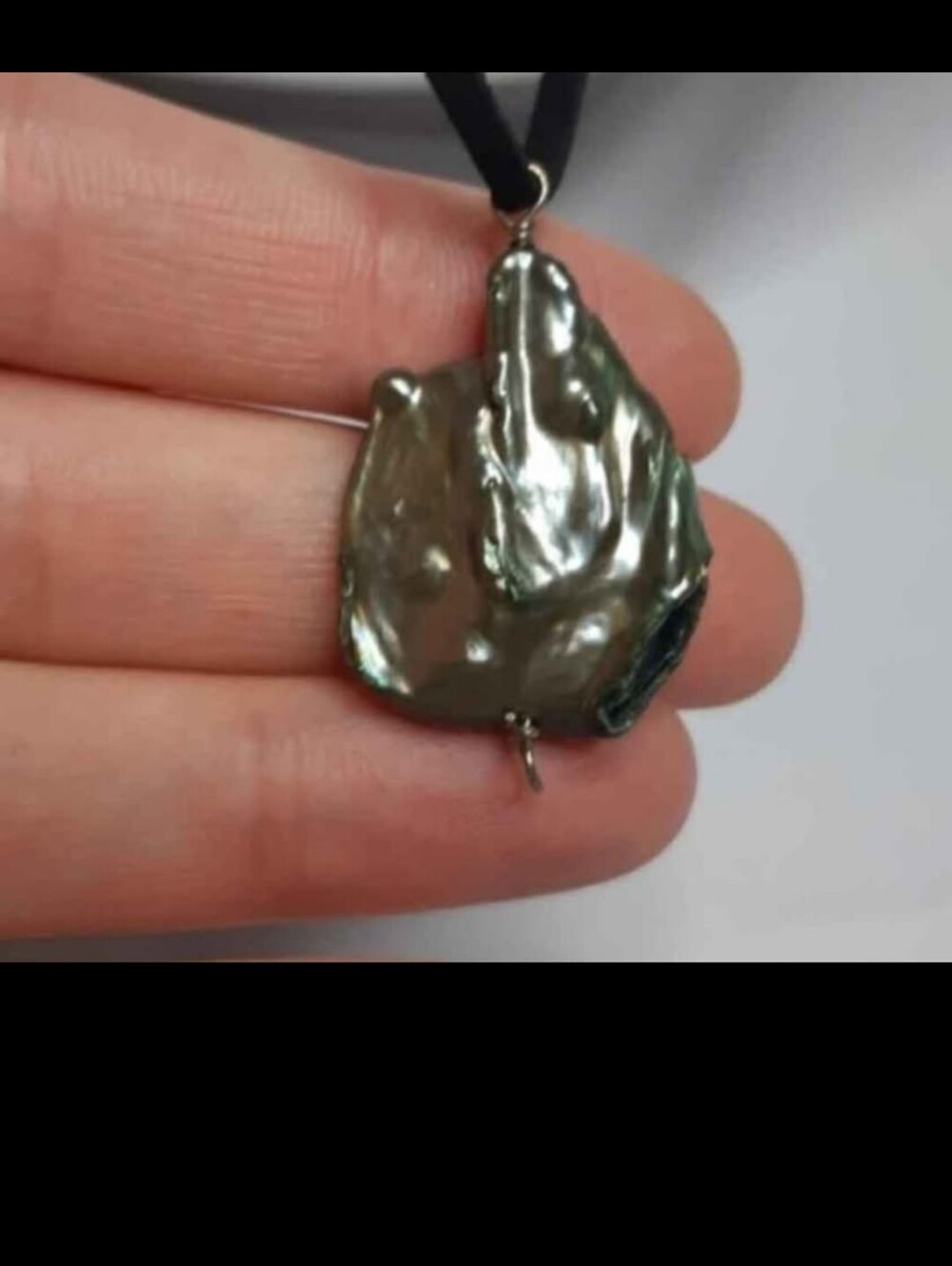 Handcrafted Iridescent Green Baroque Pearl Pendant Necklace
